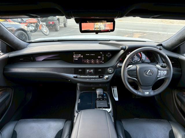 ＬＳ ＬＳ５００　Ｆスポーツ　マークレビンソン　ムーンルーフ　デジタルインナーミラー　ＨＵＤ　ＢＳＭ　レーダークルーズコントロール　シートヒーター／ベンチレーション　メーカーナビ　全周囲モニター　ＥＴＣ　純正２０インチＡＷ（13枚目）