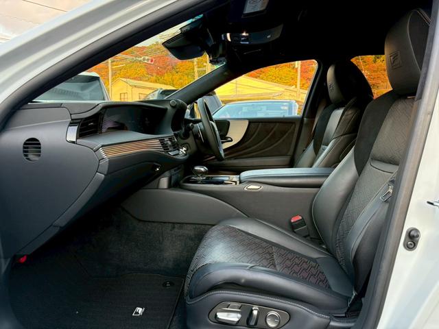 ＬＳ ＬＳ５００　Ｆスポーツ　マークレビンソン　ムーンルーフ　デジタルインナーミラー　ＨＵＤ　ＢＳＭ　レーダークルーズコントロール　シートヒーター／ベンチレーション　メーカーナビ　全周囲モニター　ＥＴＣ　純正２０インチＡＷ（16枚目）