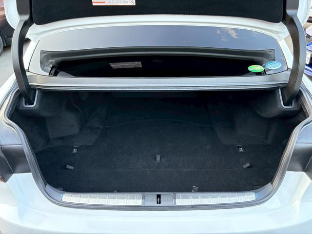 ＬＳ ＬＳ５００　Ｆスポーツ　マークレビンソン　ムーンルーフ　デジタルインナーミラー　ＨＵＤ　ＢＳＭ　レーダークルーズコントロール　シートヒーター／ベンチレーション　メーカーナビ　全周囲モニター　ＥＴＣ　純正２０インチＡＷ（21枚目）