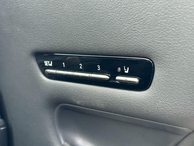 ＬＳ ＬＳ５００　Ｆスポーツ　マークレビンソン　ムーンルーフ　デジタルインナーミラー　ＨＵＤ　ＢＳＭ　レーダークルーズコントロール　シートヒーター／ベンチレーション　メーカーナビ　全周囲モニター　ＥＴＣ　純正２０インチＡＷ（45枚目）