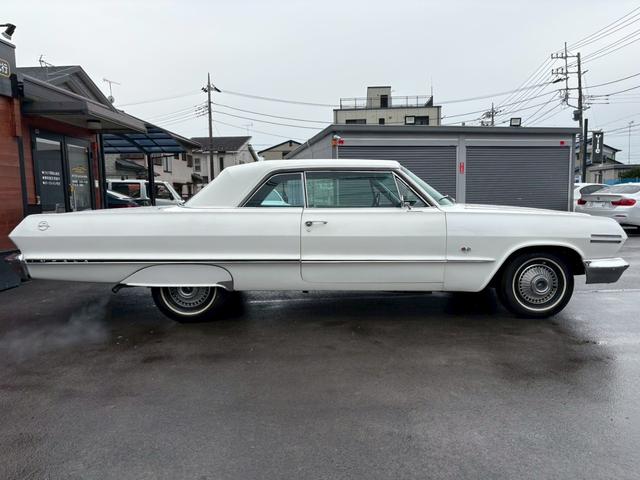 シボレーインパラ 　１９６３年モデル　外装オリジナル　ハイドロなし　クーペ　ビンテージエアー　ダコタメーター　デーモンキャブレター　車検令和９年６月　ＥＴＣ（5枚目）