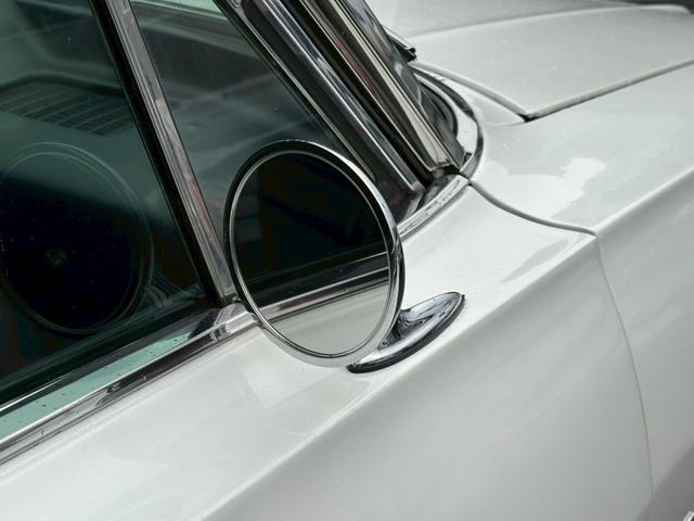 シボレーインパラ 　１９６３年モデル　外装オリジナル　ハイドロなし　クーペ　ビンテージエアー　ダコタメーター　デーモンキャブレター　車検令和９年６月　ＥＴＣ（10枚目）