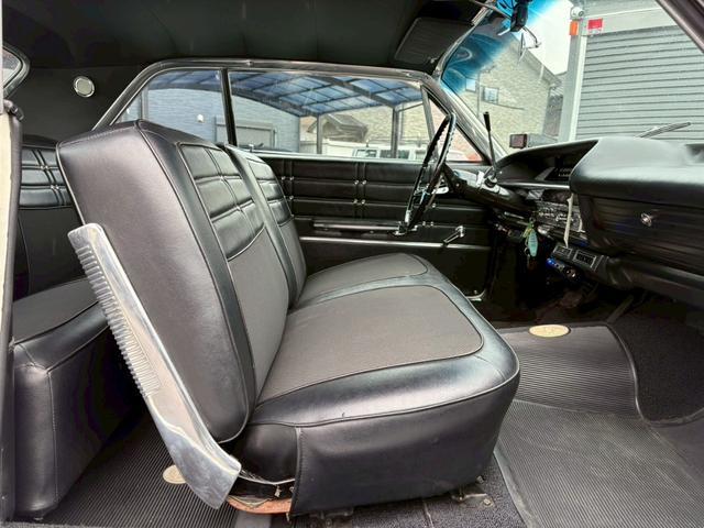 シボレーインパラ 　１９６３年モデル　外装オリジナル　ハイドロなし　クーペ　ビンテージエアー　ダコタメーター　デーモンキャブレター　車検令和９年６月　ＥＴＣ（15枚目）