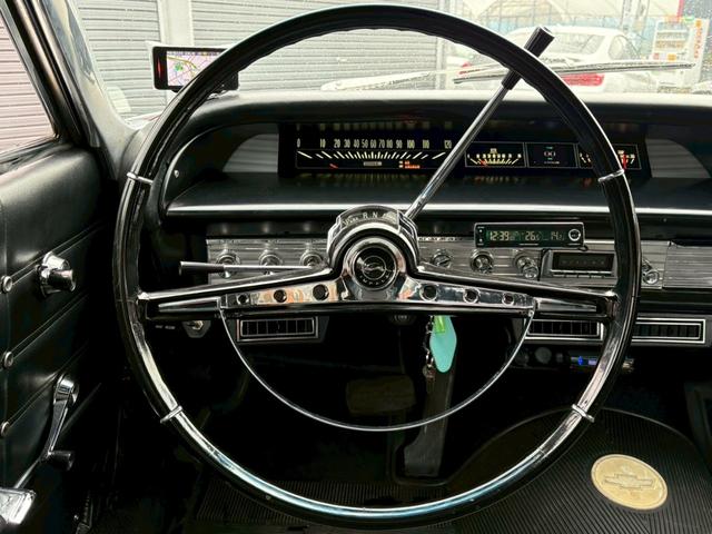 シボレーインパラ 　１９６３年モデル　外装オリジナル　ハイドロなし　クーペ　ビンテージエアー　ダコタメーター　デーモンキャブレター　車検令和９年６月　ＥＴＣ（19枚目）