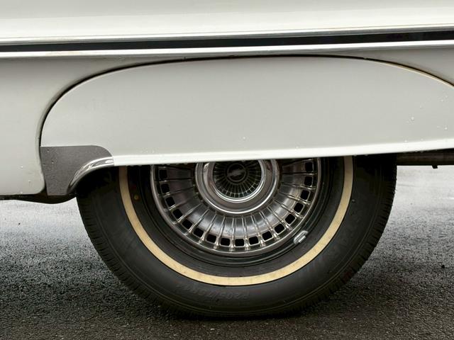 シボレーインパラ 　１９６３年モデル　外装オリジナル　ハイドロなし　クーペ　ビンテージエアー　ダコタメーター　デーモンキャブレター　車検令和９年６月　ＥＴＣ（45枚目）