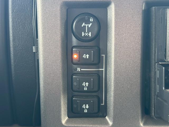 ハマーH2 タイプG 三井物産新車並行車 レザーシート サンルーフ BOSEサウンド バックモニター TV ETC ヒッチメンバー ランチョショックアブソーバー 社外マフラー 社外22インチアルミホイール 保証書 スペア(21枚目)