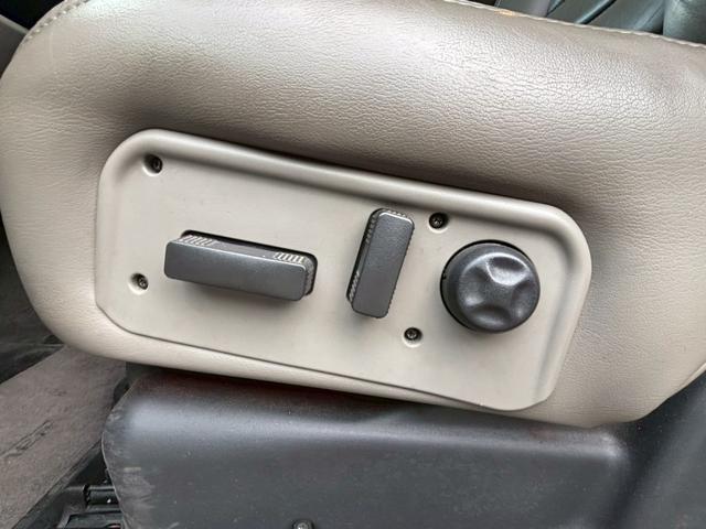 ハマーH2 タイプG 三井物産新車並行車 レザーシート サンルーフ BOSEサウンド バックモニター TV ETC ヒッチメンバー ランチョショックアブソーバー 社外マフラー 社外22インチアルミホイール 保証書 スペア(29枚目)