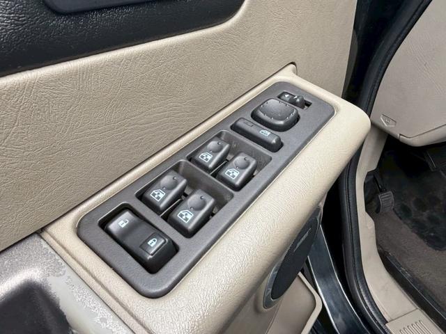 ハマーH2 タイプG 三井物産新車並行車 レザーシート サンルーフ BOSEサウンド バックモニター TV ETC ヒッチメンバー ランチョショックアブソーバー 社外マフラー 社外22インチアルミホイール 保証書 スペア(31枚目)