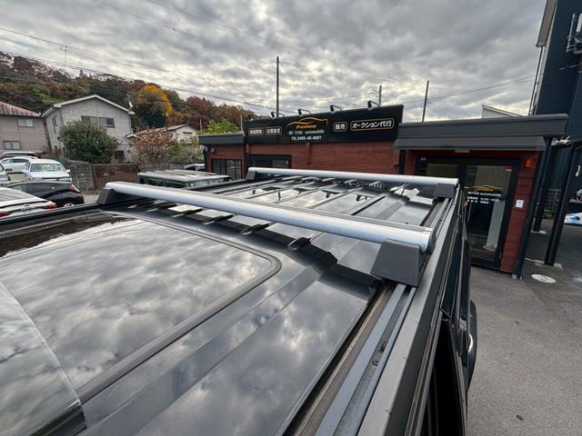 ハマーH2 タイプG 三井物産新車並行車 レザーシート サンルーフ BOSEサウンド バックモニター TV ETC ヒッチメンバー ランチョショックアブソーバー 社外マフラー 社外22インチアルミホイール 保証書 スペア(33枚目)