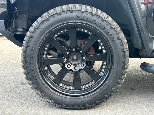 ハマーH2 タイプG 三井物産新車並行車 レザーシート サンルーフ BOSEサウンド バックモニター TV ETC ヒッチメンバー ランチョショックアブソーバー 社外マフラー 社外22インチアルミホイール 保証書 スペア(37枚目)