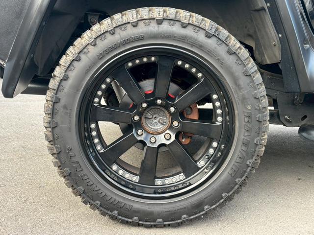 ハマーH2 タイプG 三井物産新車並行車 レザーシート サンルーフ BOSEサウンド バックモニター TV ETC ヒッチメンバー ランチョショックアブソーバー 社外マフラー 社外22インチアルミホイール 保証書 スペア(39枚目)