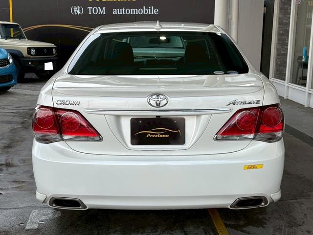 クラウン 2.5アスリート アニバーサリーエディション ユーザー買取車 メーカーナビ バックガイドモニター メーカーOPブラック革シート シートヒーター ベンチレーション パワーシート 純正18インチAW 純正スポイラー(サイドシル/リア/リアアンダー)(6枚目)