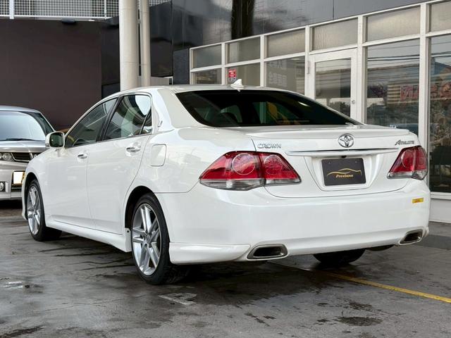 クラウン 2.5アスリート アニバーサリーエディション ユーザー買取車 メーカーナビ バックガイドモニター メーカーOPブラック革シート シートヒーター ベンチレーション パワーシート 純正18インチAW 純正スポイラー(サイドシル/リア/リアアンダー)(7枚目)