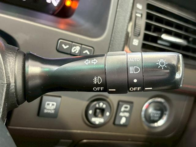 クラウン 2.5アスリート アニバーサリーエディション ユーザー買取車 メーカーナビ バックガイドモニター メーカーOPブラック革シート シートヒーター ベンチレーション パワーシート 純正18インチAW 純正スポイラー(サイドシル/リア/リアアンダー)(23枚目)