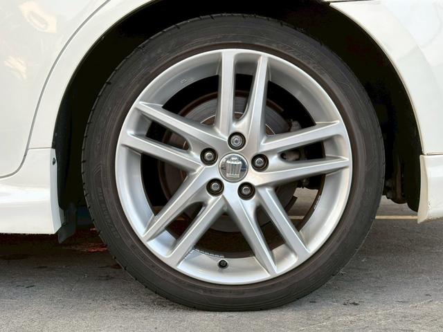 クラウン 2.5アスリート アニバーサリーエディション ユーザー買取車 メーカーナビ バックガイドモニター メーカーOPブラック革シート シートヒーター ベンチレーション パワーシート 純正18インチAW 純正スポイラー(サイドシル/リア/リアアンダー)(37枚目)