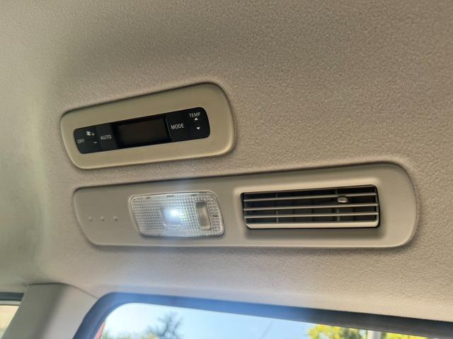 セレナ ハイウェイスター　Ｖセレクション　バックシートフリップダウンモニター　プッシュスタート　スマートキー　両サイドパワースライドドア　ナビ（23枚目）