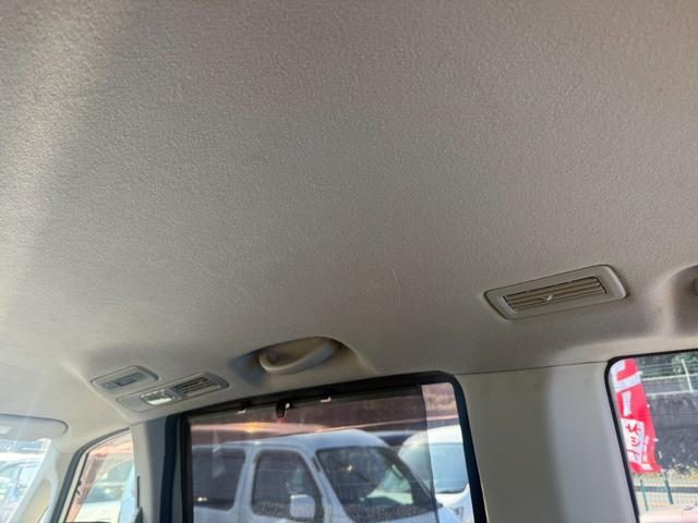 セレナ ハイウェイスター　Ｖセレクション　バックシートフリップダウンモニター　プッシュスタート　スマートキー　両サイドパワースライドドア　ナビ（24枚目）