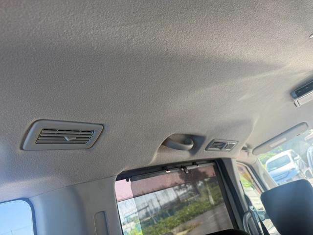 セレナ ハイウェイスター　Ｖセレクション　バックシートフリップダウンモニター　プッシュスタート　スマートキー　両サイドパワースライドドア　ナビ（25枚目）