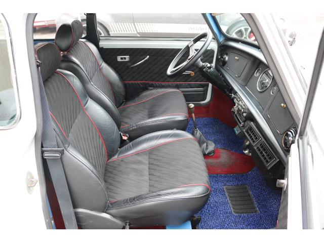 ＭＩＮＩ １．３　４速マニュアル　ＳＵツインキャブ　左ハンドル　センターメーター　１０インチアルミホイール　ナルディステアリング　センターキー　ハイローキット　コイルサス　車検令和８年１２月　クーラー付き　ＥＴＣ（11枚目）