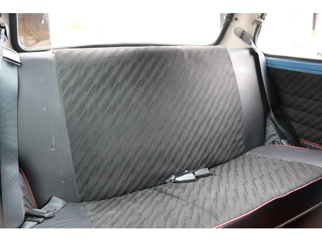 ＭＩＮＩ １．３　４速マニュアル　ＳＵツインキャブ　左ハンドル　センターメーター　１０インチアルミホイール　ナルディステアリング　センターキー　ハイローキット　コイルサス　車検令和８年１２月　クーラー付き　ＥＴＣ（21枚目）