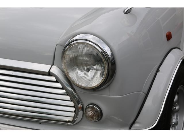 ＭＩＮＩ １．３　４速マニュアル　ＳＵツインキャブ　左ハンドル　センターメーター　１０インチアルミホイール　ナルディステアリング　センターキー　ハイローキット　コイルサス　車検令和８年１２月　クーラー付き　ＥＴＣ（24枚目）