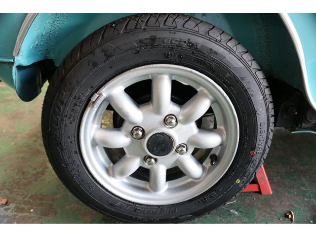 ＭＩＮＩ クーパー１．３　キャブクーパー　１３００ｃｃ　ＳＵキャブ　４速マニュアル　センターメーター　モトリタステアリング　１２インチアルミホイール　フェンダーミラー　ディーラー車　ハイローキット　タイヤ４本新品交換（31枚目）