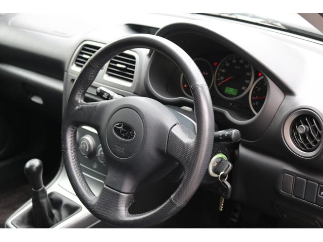 インプレッサスポーツワゴン 15i 5速マニュアル 走行距離48000キロ EJ15水平対向エンジン キーレス スペアキー ETC オートエアコン 純正15インチアルミ 鷹目インプ アクアブルーメタリック フォグランプ ルーフスポイラー(13枚目)