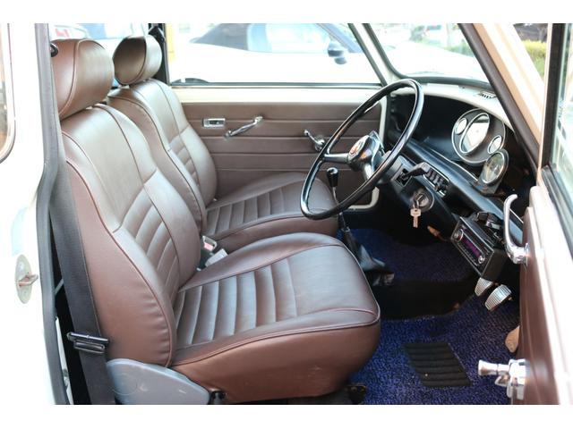 MINI クーパー1.3 キャブクーパー MK1仕様 4速マニュアル 1300cc SUキャブ  10インチアルミ ハイローキット コイルサス センターメーター センターマフラー フェンダーミラー ディーラー車 修復歴無(10枚目)