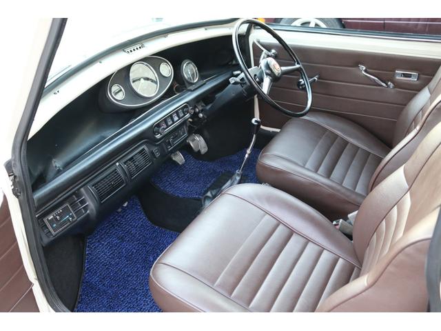 MINI クーパー1.3 キャブクーパー MK1仕様 4速マニュアル 1300cc SUキャブ  10インチアルミ ハイローキット コイルサス センターメーター センターマフラー フェンダーミラー ディーラー車 修復歴無(11枚目)