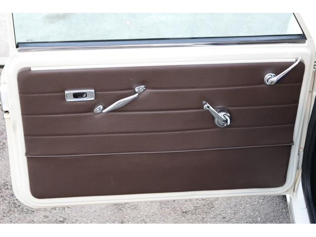 MINI クーパー1.3 キャブクーパー MK1仕様 4速マニュアル 1300cc SUキャブ  10インチアルミ ハイローキット コイルサス センターメーター センターマフラー フェンダーミラー ディーラー車 修復歴無(23枚目)