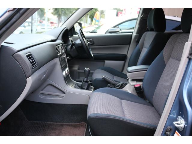 フォレスター 2.0XS 5速マニュアル 4WD キーレス EJ20水平対向エンジン ETC 社外16インチアルミ オートエアコン 走行距離3万キロ ルーフレール 運転席パワーシート ニューポートブルーパール(11枚目)