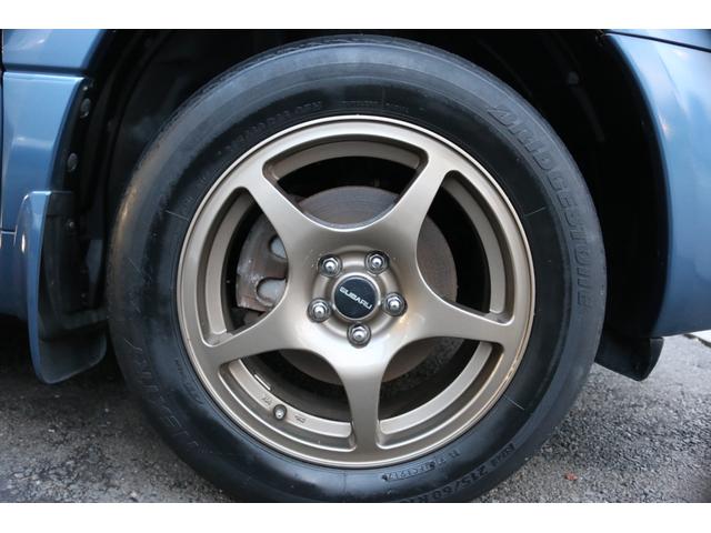 フォレスター 2.0XS 5速マニュアル 4WD キーレス EJ20水平対向エンジン ETC 社外16インチアルミ オートエアコン 走行距離3万キロ ルーフレール 運転席パワーシート ニューポートブルーパール(33枚目)