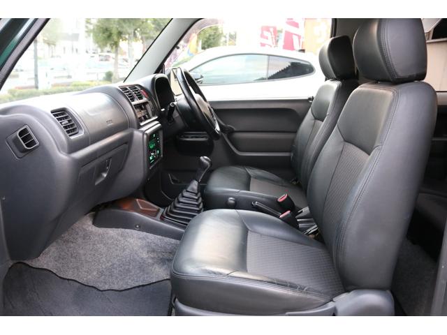 ジムニー ランドベンチャー　５速マニュアル　走行距離３５０００キロ　キーレス　４ＷＤ　ハーフレザーシート　タイミングチェーン　１６インチアルミ　グローブグリーン（11枚目）