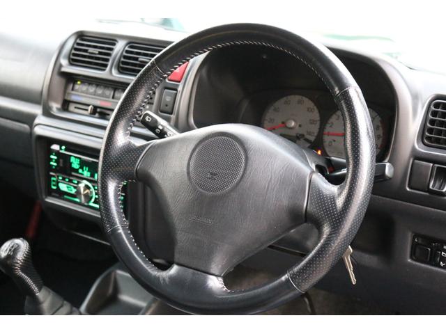 ジムニー ランドベンチャー　５速マニュアル　走行距離３５０００キロ　キーレス　４ＷＤ　ハーフレザーシート　タイミングチェーン　１６インチアルミ　グローブグリーン（13枚目）