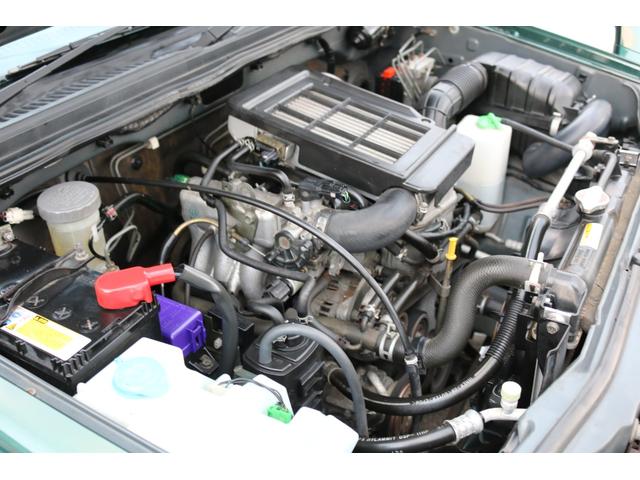 ジムニー ランドベンチャー　５速マニュアル　走行距離３５０００キロ　キーレス　４ＷＤ　ハーフレザーシート　タイミングチェーン　１６インチアルミ　グローブグリーン（32枚目）