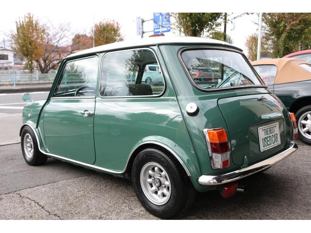 MINI 左ハンドル 4速マニュアル キャブレター ディーラー車 99X ハイローキット 10インチアルミ フェンダーミラー アーモンドグリーン(7枚目)