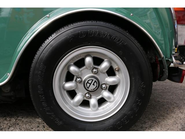 MINI 左ハンドル 4速マニュアル キャブレター ディーラー車 99X ハイローキット 10インチアルミ フェンダーミラー アーモンドグリーン(27枚目)