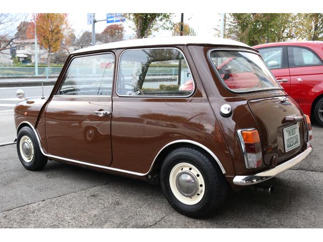 MINI 4速マニュアル 1000ccキャブ SUキャブ センターメーター 10インチアルミ モトリタステアリング ハイローキット フェンダーミラー ディーラー車 修復歴無(7枚目)