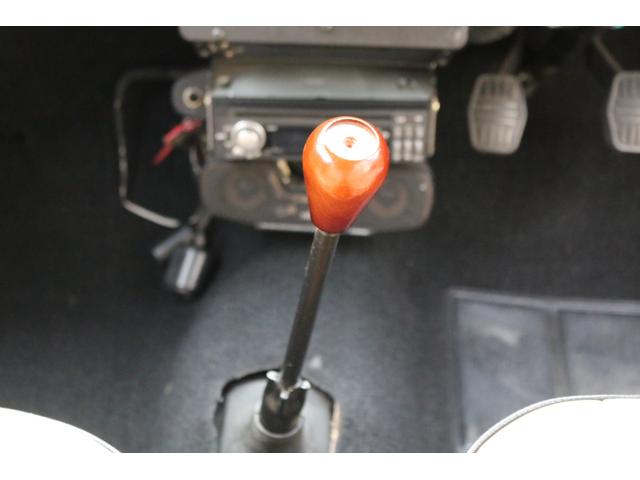 MINI 4速マニュアル 1000ccキャブ SUキャブ センターメーター 10インチアルミ モトリタステアリング ハイローキット フェンダーミラー ディーラー車 修復歴無(17枚目)