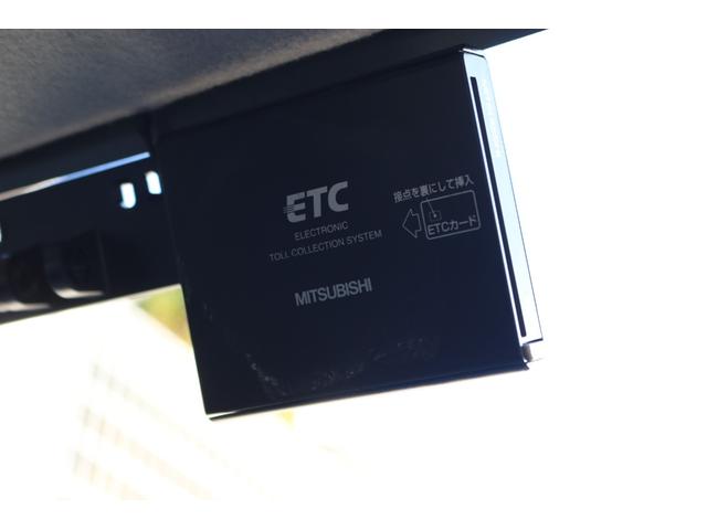 ハスラー Ｇ　５速マニュアル　社外ナビ　テレビ　ＤＶＤ　ＥＴＣ　キーレス　社外１４インチアルミ　シートヒーター　オートエアコン　クールカーキパールメタリック（22枚目）