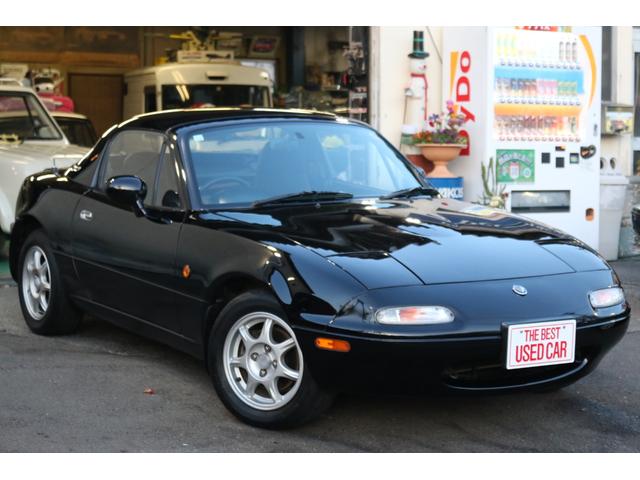 ユーノスロードスター スペシャルパッケージ　ワンオーナー　整備記録簿　ハードトップ　純正１４インチアルミ　ＮＡ８Ｃ　リトラ　フロアオートマ　タイベル交換済　修復歴無　エアコン　パワステ　純正ＭＯＭＯステアリング（4枚目）