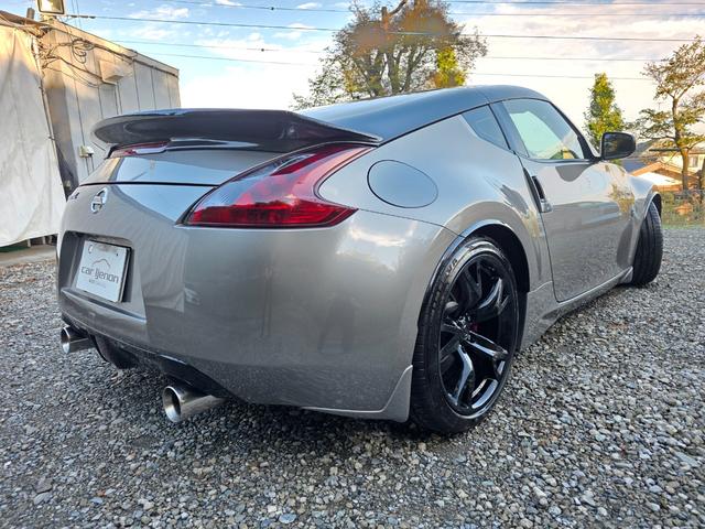 フェアレディＺ バージョンＴ　車検令和８年７月　純正メーカーナビ　ＮＩＳＭＯフェンダーアーチモール　ＨＫＳマフラー　社外キャリパー　パドルシフト（3枚目）