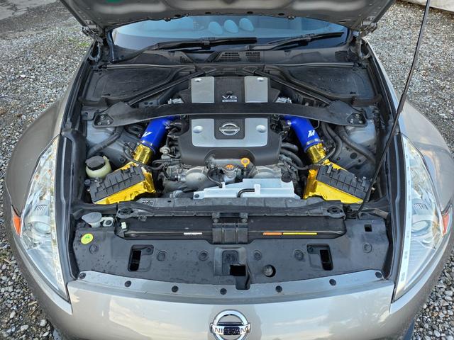 フェアレディＺ バージョンＴ　車検令和８年７月　純正メーカーナビ　ＮＩＳＭＯフェンダーアーチモール　ＨＫＳマフラー　社外キャリパー　パドルシフト（7枚目）