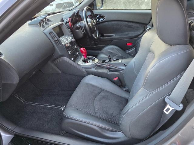 フェアレディＺ バージョンＴ　車検令和８年７月　純正メーカーナビ　ＮＩＳＭＯフェンダーアーチモール　ＨＫＳマフラー　社外キャリパー　パドルシフト（9枚目）