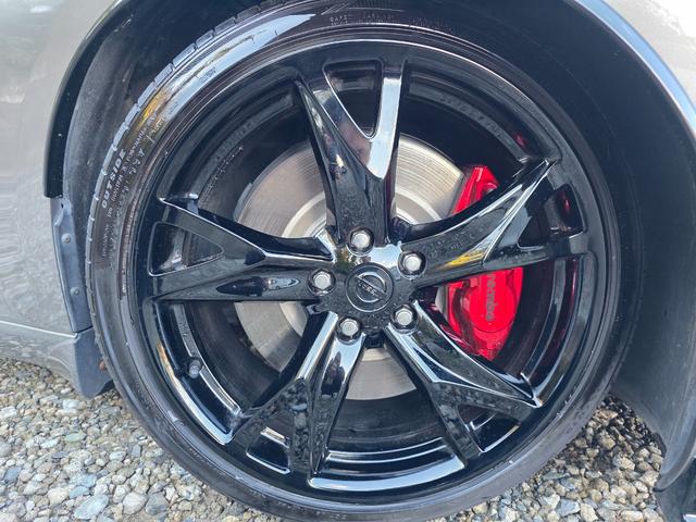 フェアレディＺ バージョンＴ　車検令和８年７月　純正メーカーナビ　ＮＩＳＭＯフェンダーアーチモール　ＨＫＳマフラー　社外キャリパー　パドルシフト（21枚目）