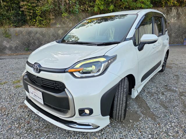 シエンタ ハイブリッドＺ　Ｒ５年　実走行１万キロ台　車検令和９年１１月　純正１０．５インチナビ　Ｂｌｕｅｔｏｏｔｈ　モデリスタエアロ　パーキングサポートブレーキ（6枚目）
