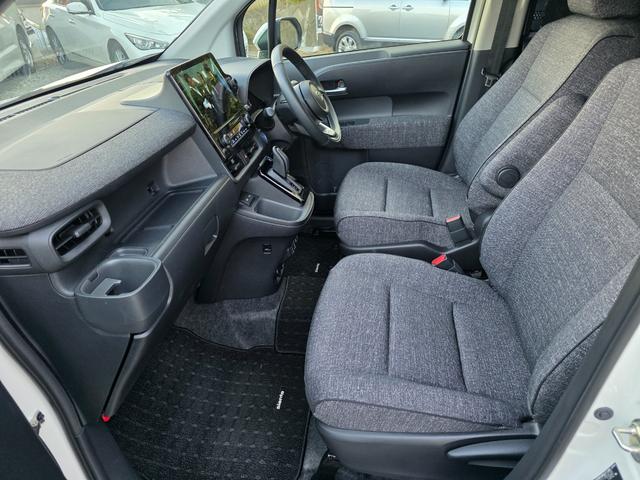 シエンタ ハイブリッドＺ　Ｒ５年　実走行１万キロ台　車検令和９年１１月　純正１０．５インチナビ　Ｂｌｕｅｔｏｏｔｈ　モデリスタエアロ　パーキングサポートブレーキ（14枚目）