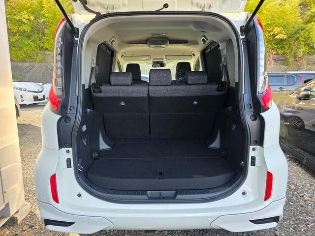 シエンタ ハイブリッドＺ　Ｒ５年　実走行１万キロ台　車検令和９年１１月　純正１０．５インチナビ　Ｂｌｕｅｔｏｏｔｈ　モデリスタエアロ　パーキングサポートブレーキ（17枚目）