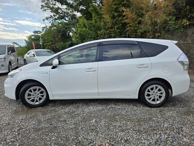 プリウスアルファ Ｓ　車検令和９年４月　純正ＳＤナビ　ＣＤ　ＤＶＤ　地デジＴＶ　Ｂｌｕｅｔｏｏｔｈ　ビルトインＥＴＣ　バックカメラ　スマートキー×２（5枚目）