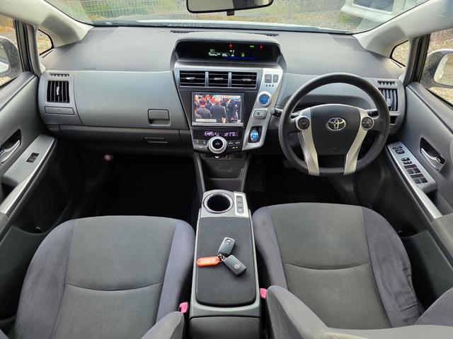 プリウスアルファ Ｓ　車検令和９年４月　純正ＳＤナビ　ＣＤ　ＤＶＤ　地デジＴＶ　Ｂｌｕｅｔｏｏｔｈ　ビルトインＥＴＣ　バックカメラ　スマートキー×２（7枚目）